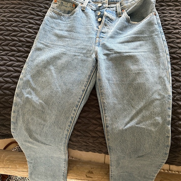 501 light wash denim, barely worn. - Picture 2 of 2